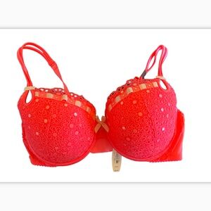 NWT Victoria Secret Bra 38DD